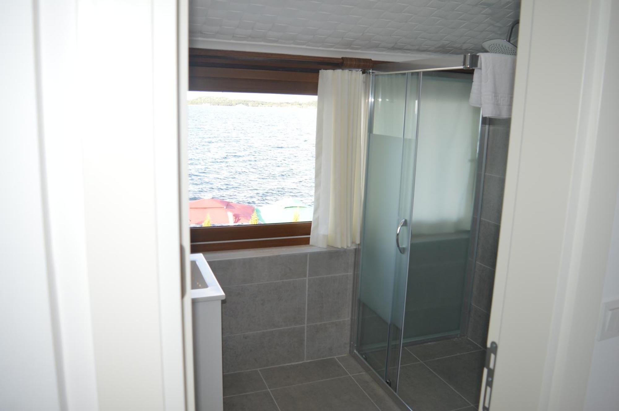 Yakamoz Otel Urla Exterior photo